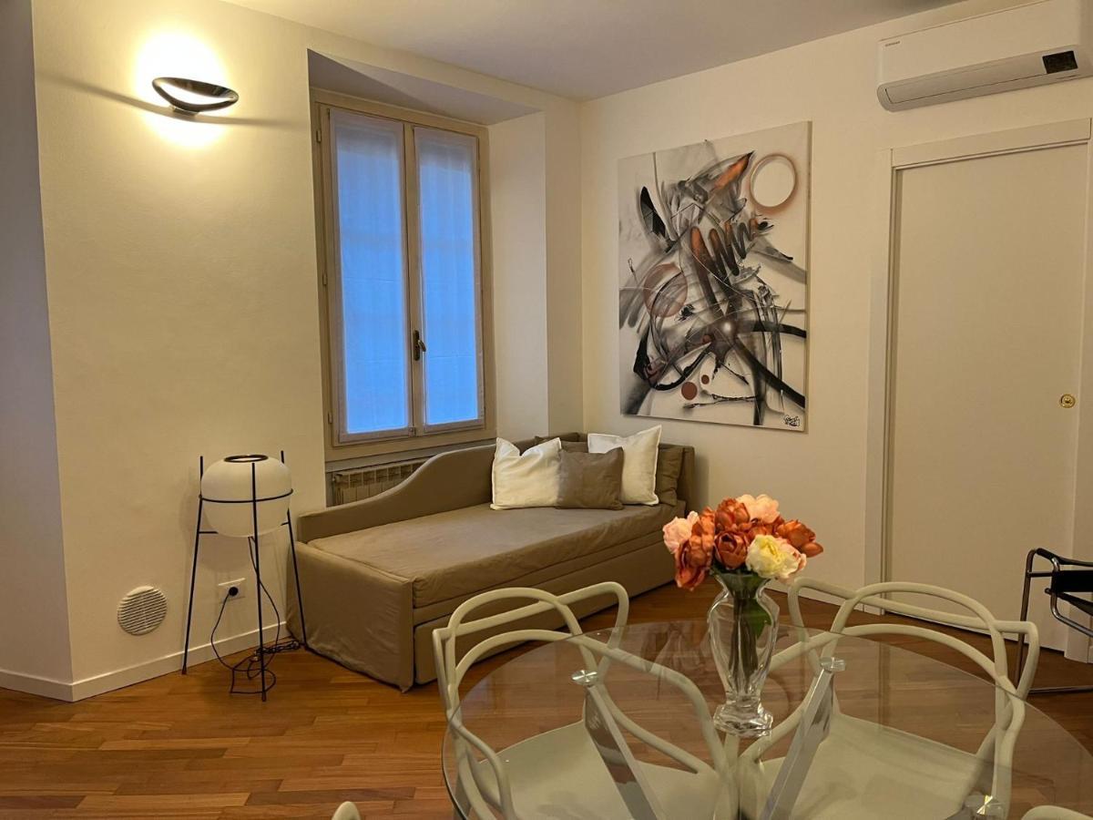 Casa Vercelli Delizioso Bilocale Moderno Nella Vecchia Milano Bagian luar foto