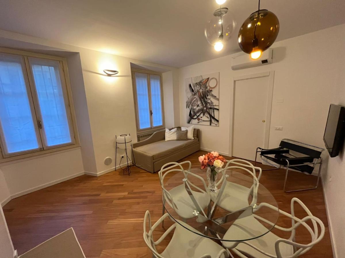 Casa Vercelli Delizioso Bilocale Moderno Nella Vecchia Milano Bagian luar foto