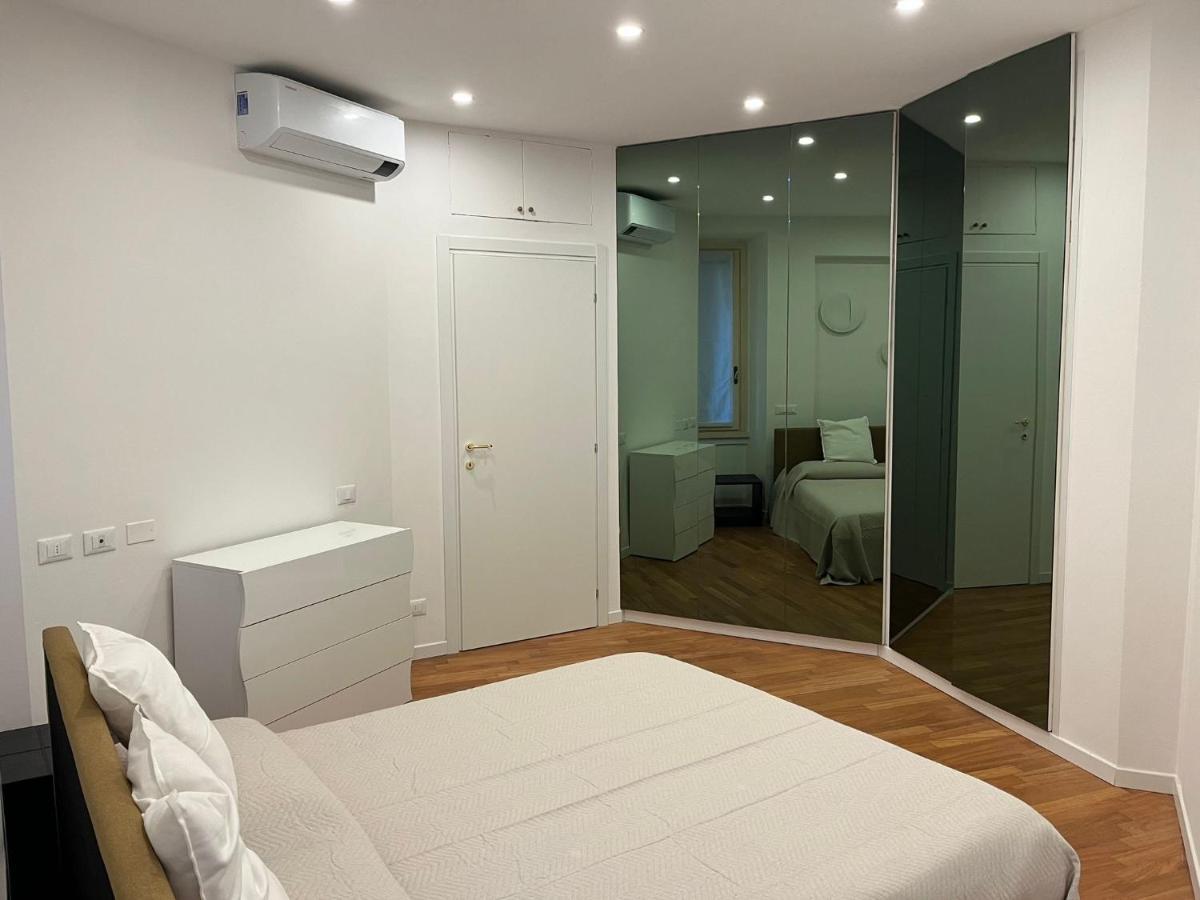 Casa Vercelli Delizioso Bilocale Moderno Nella Vecchia Milano Bagian luar foto