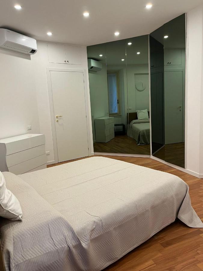 Casa Vercelli Delizioso Bilocale Moderno Nella Vecchia Milano Bagian luar foto